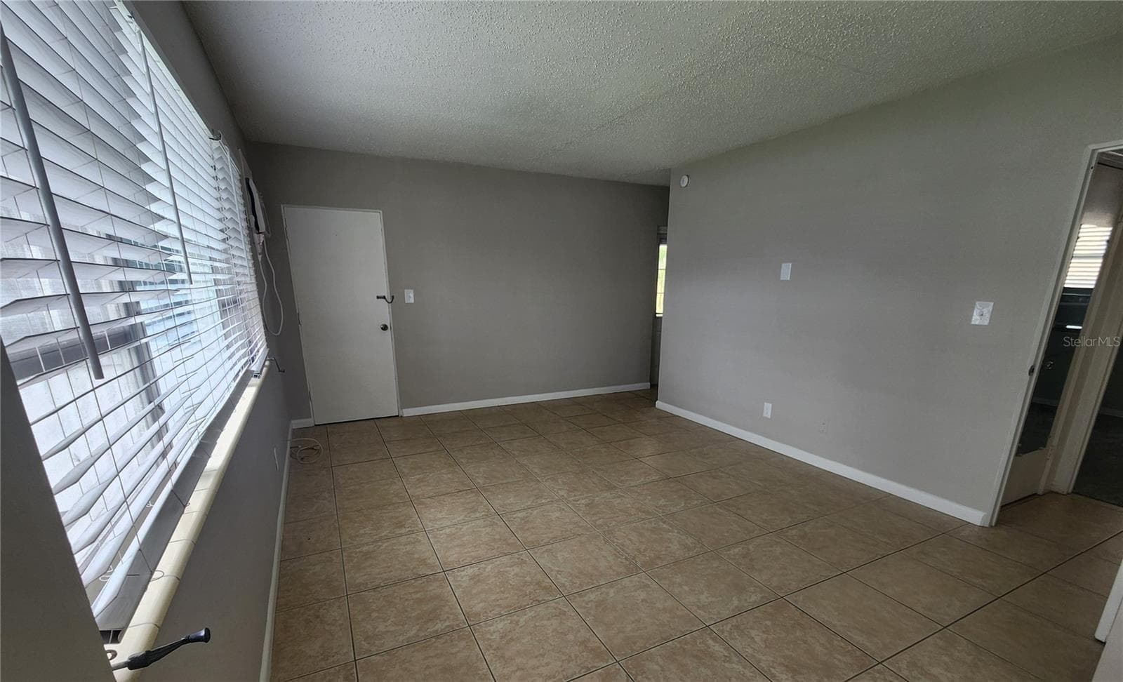 487 1st St S #205 photo 3