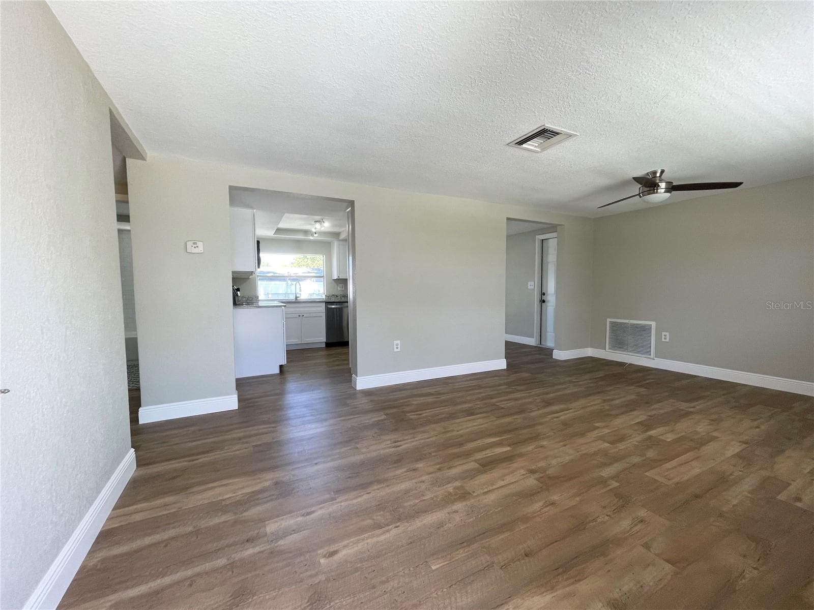 7553 Cumber Dr photo 3