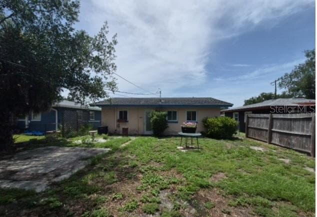 639 N 75th Ave N photo 3