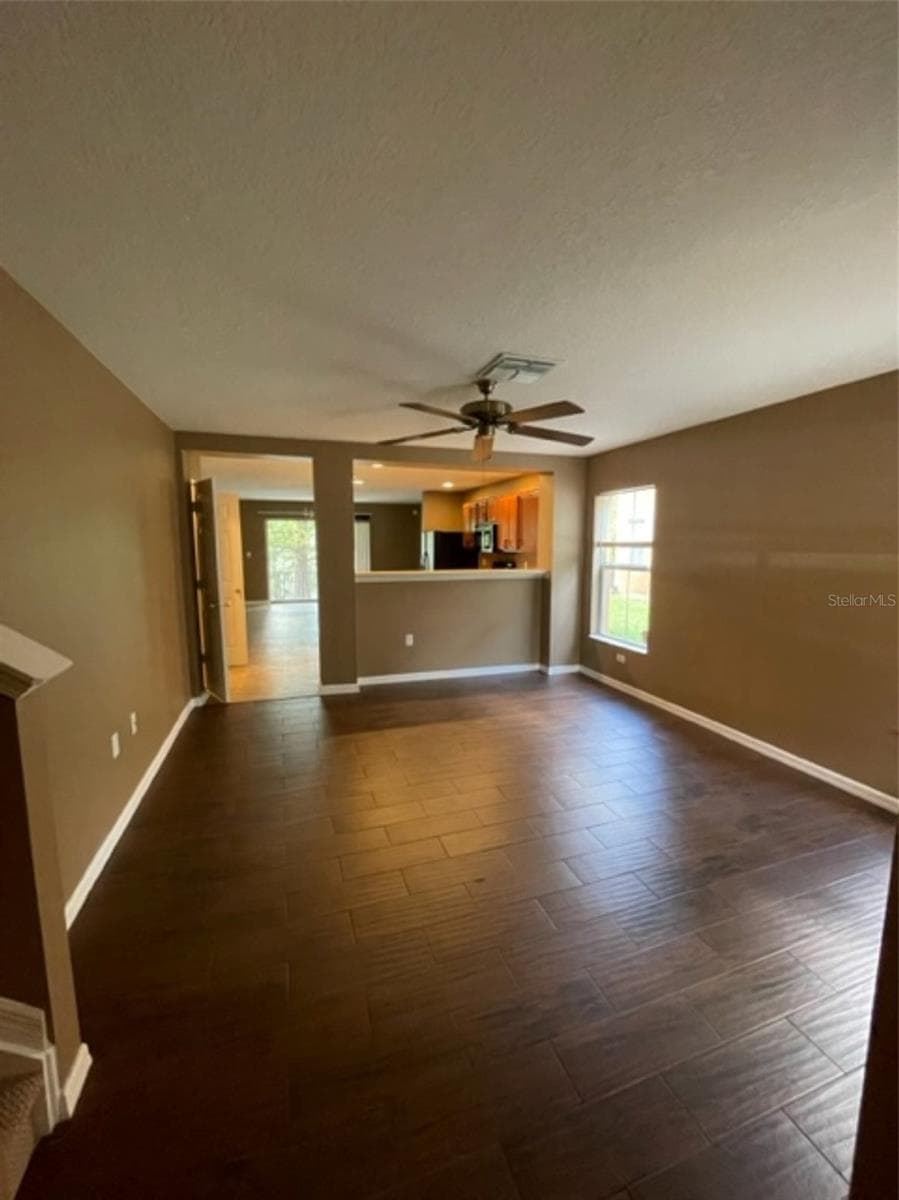 10934 Johanna Ave photo 4