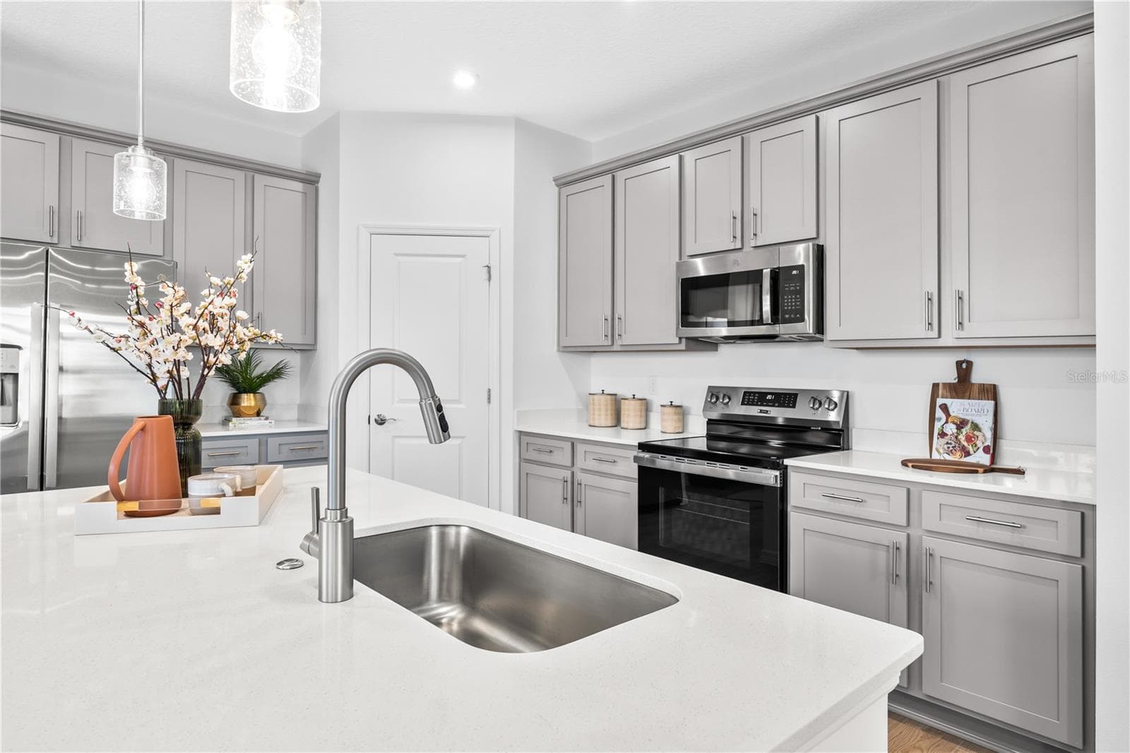 10176 Morning Meadowlark Trl photo 5