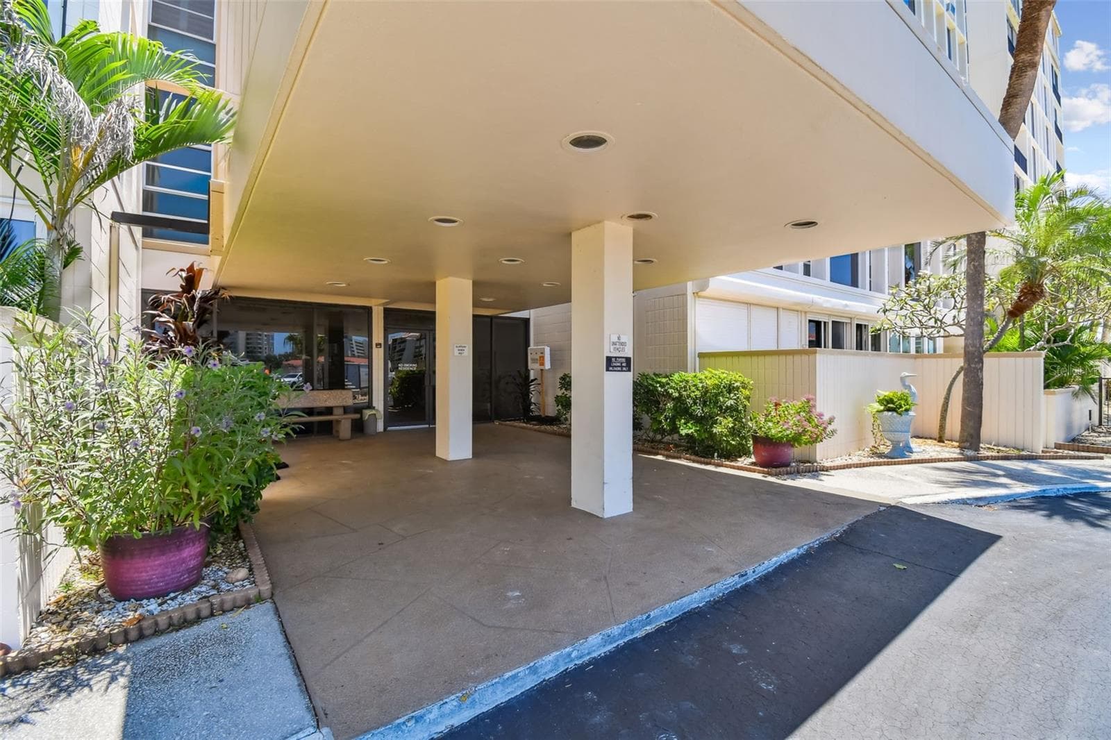 7400 Sun Island Dr S #411 photo 4