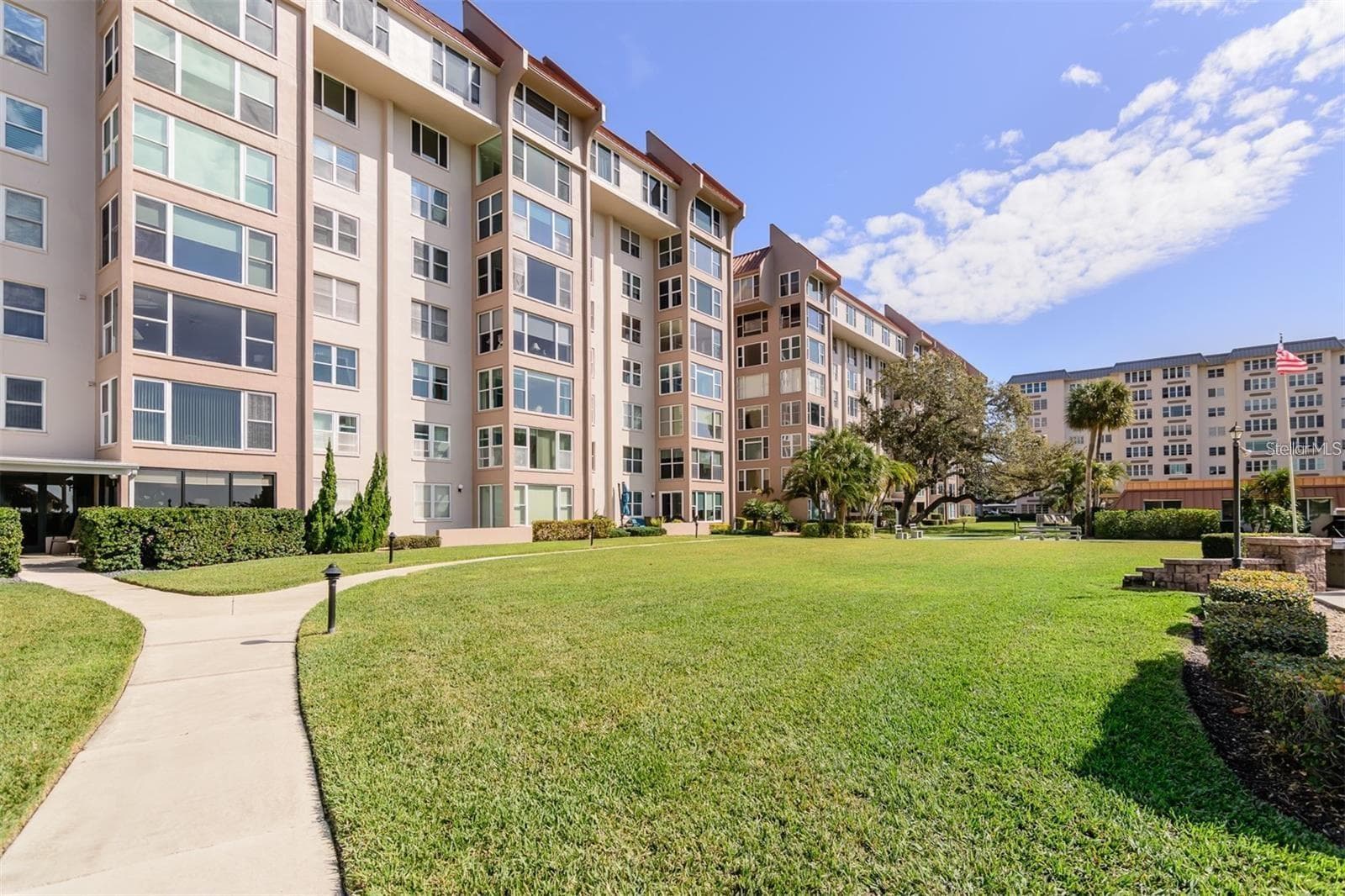 632 Edgewater Dr #139 photo 3