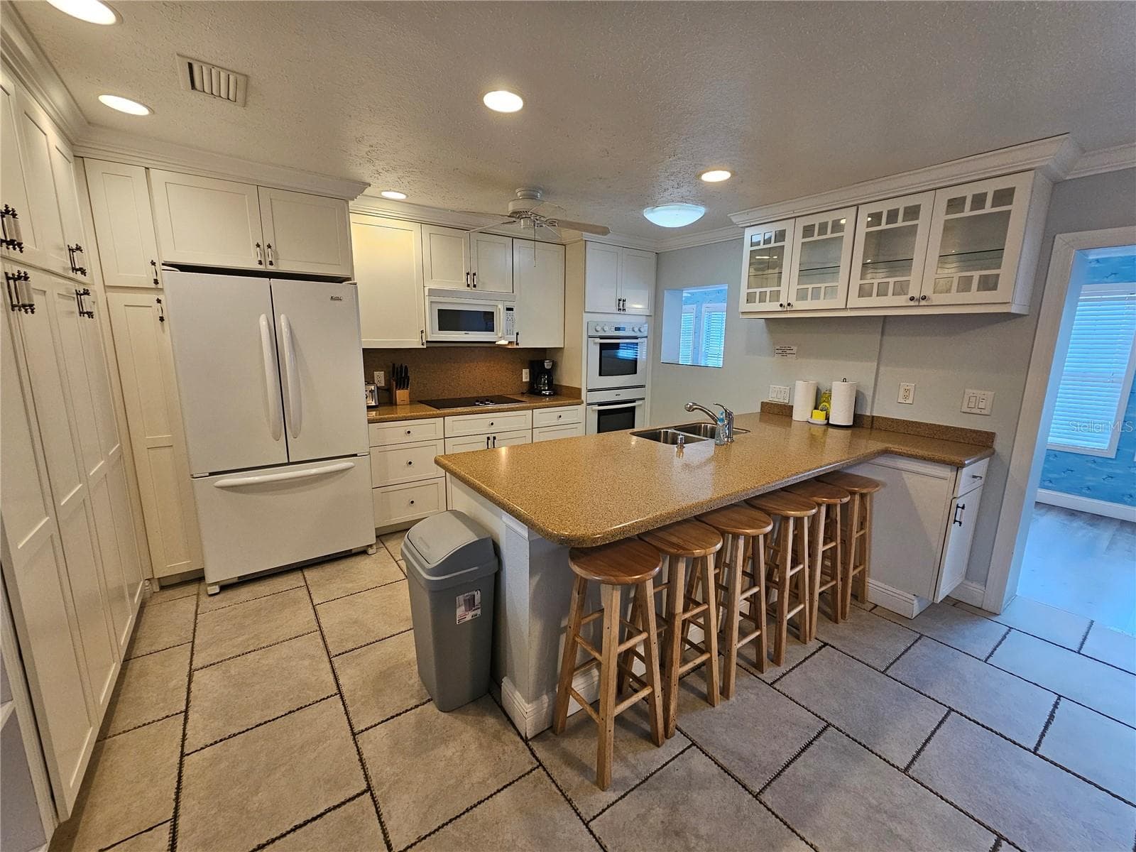 2130 Pinehurst St photo 4