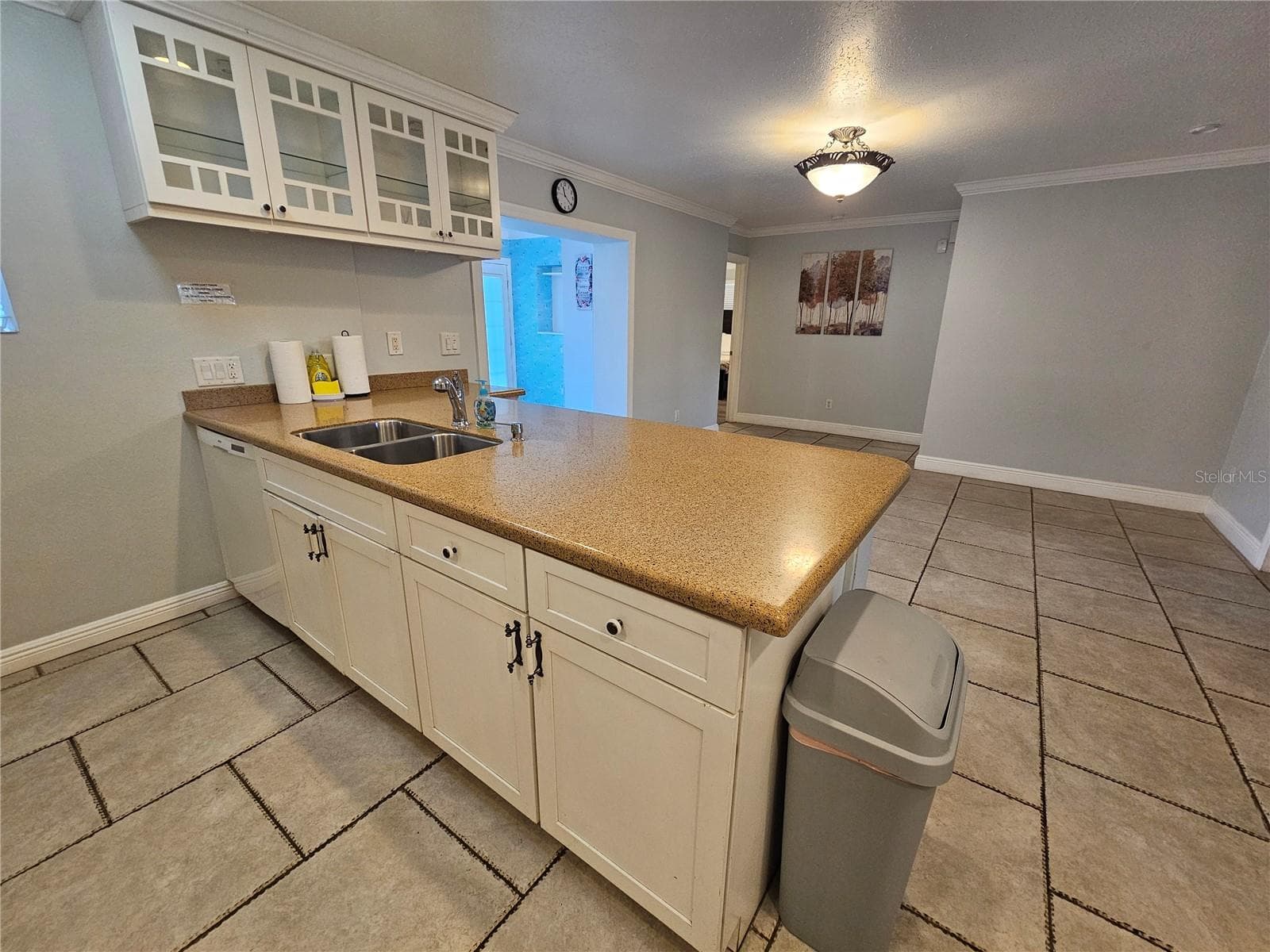 2130 Pinehurst St photo 5