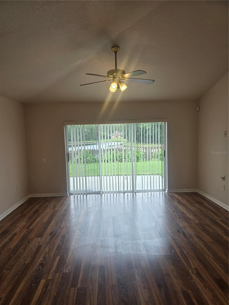 31125 Hannigan Pl photo 4