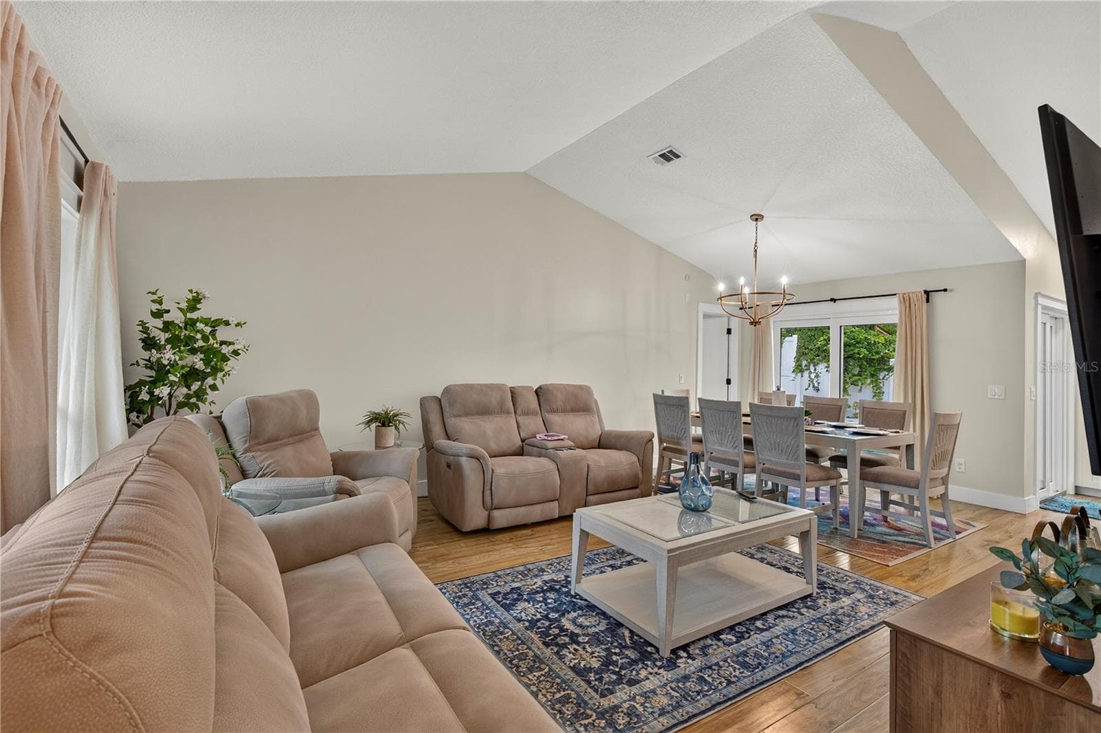 3775 Springhill Cir photo 4