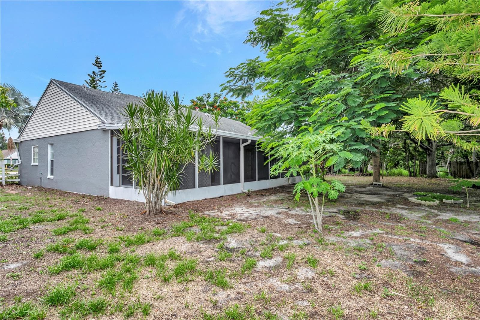 5680 25th Street Cir E photo 5