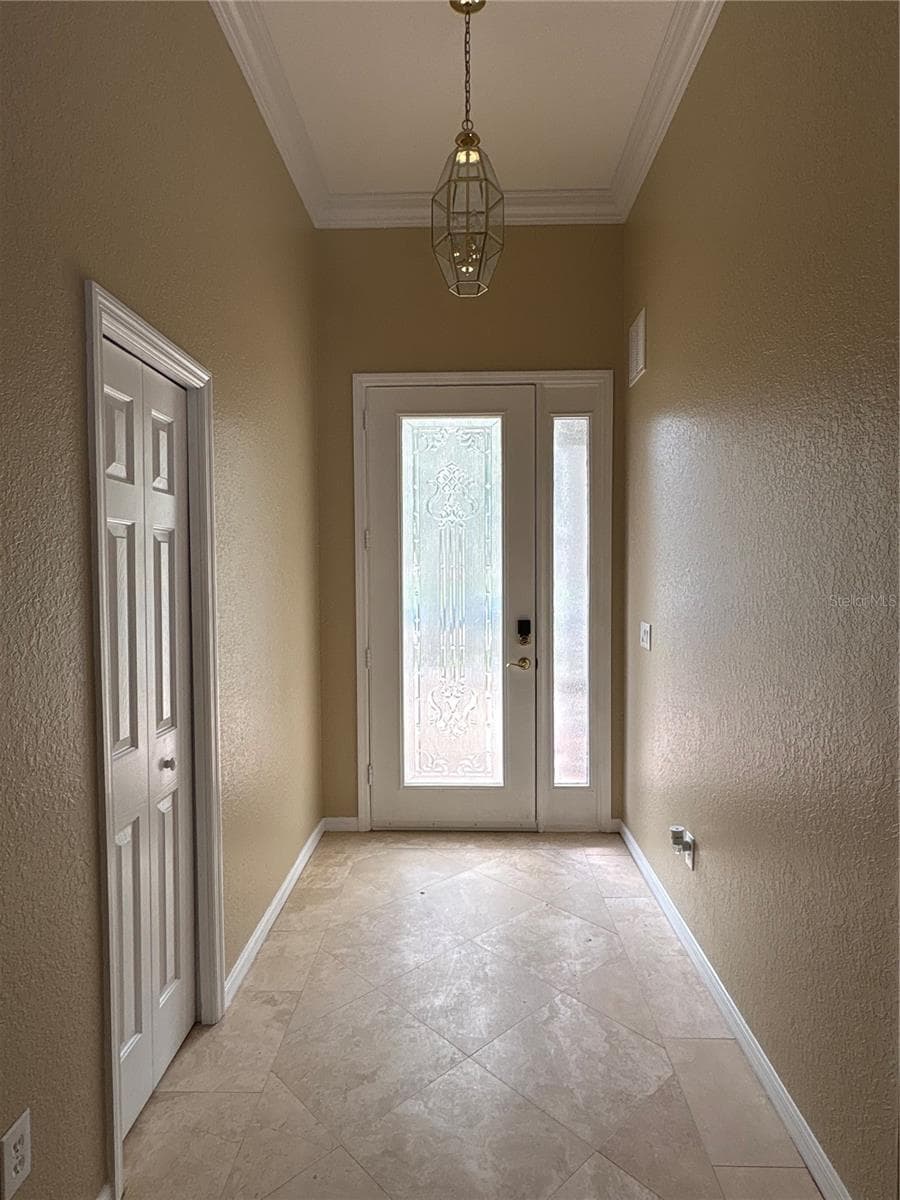 10761 Banfield Dr photo 5