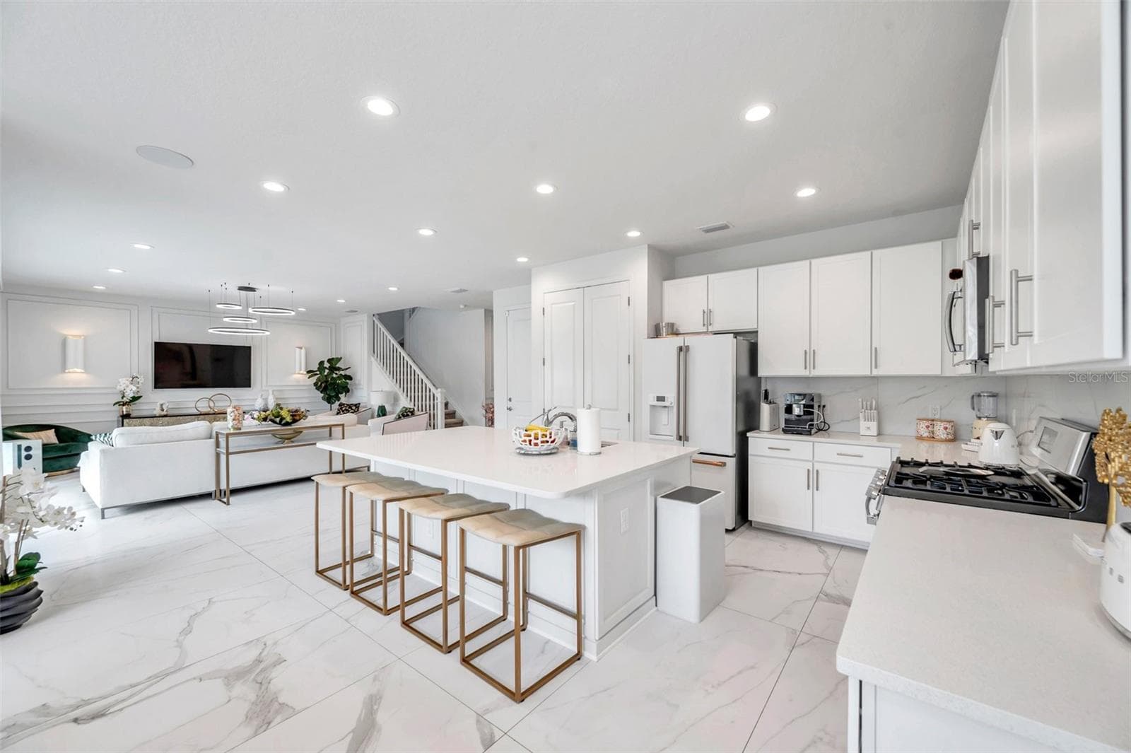 32203 Mahogany Dr photo 3