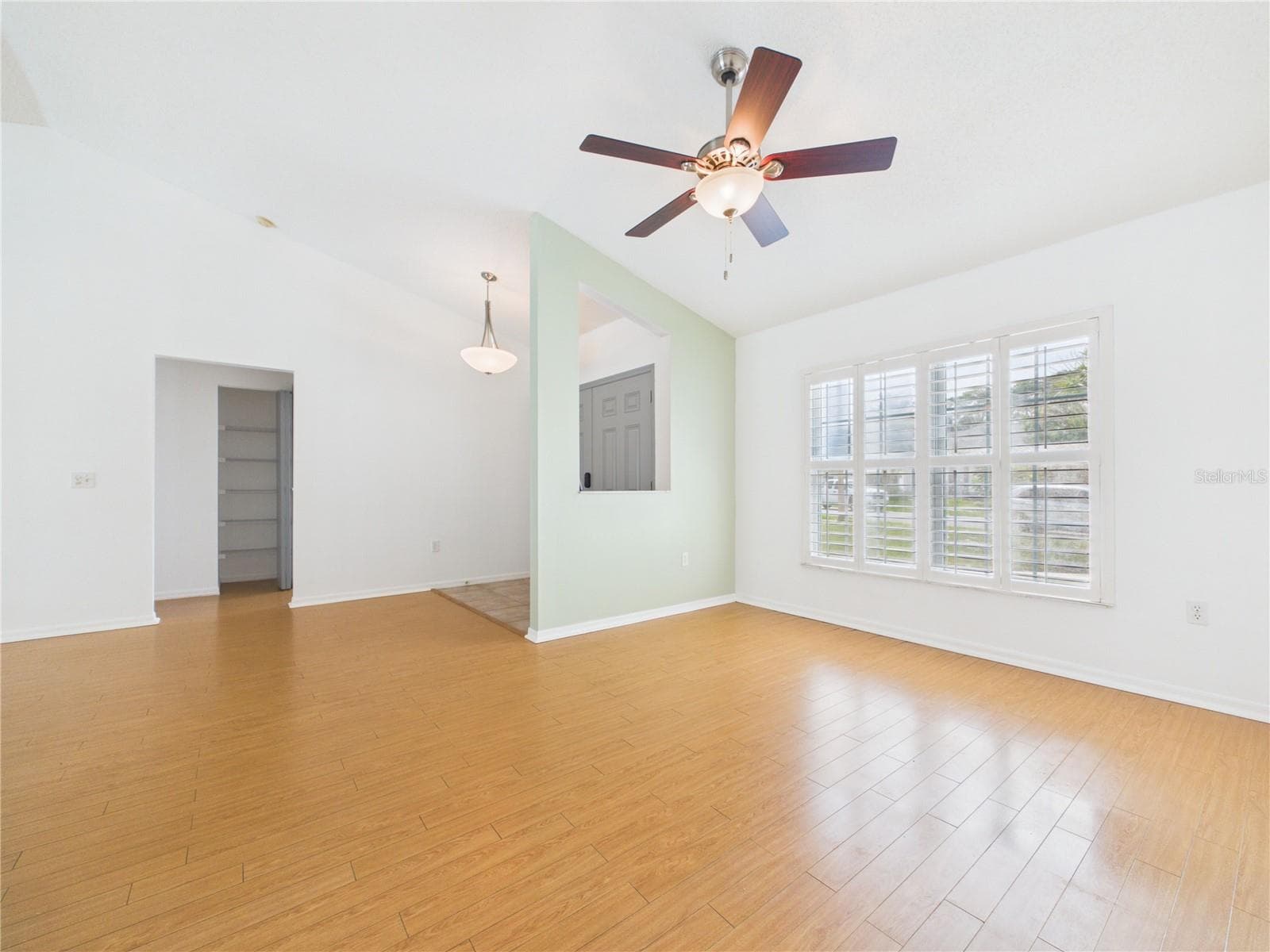 9434 Holnwon CT photo 3