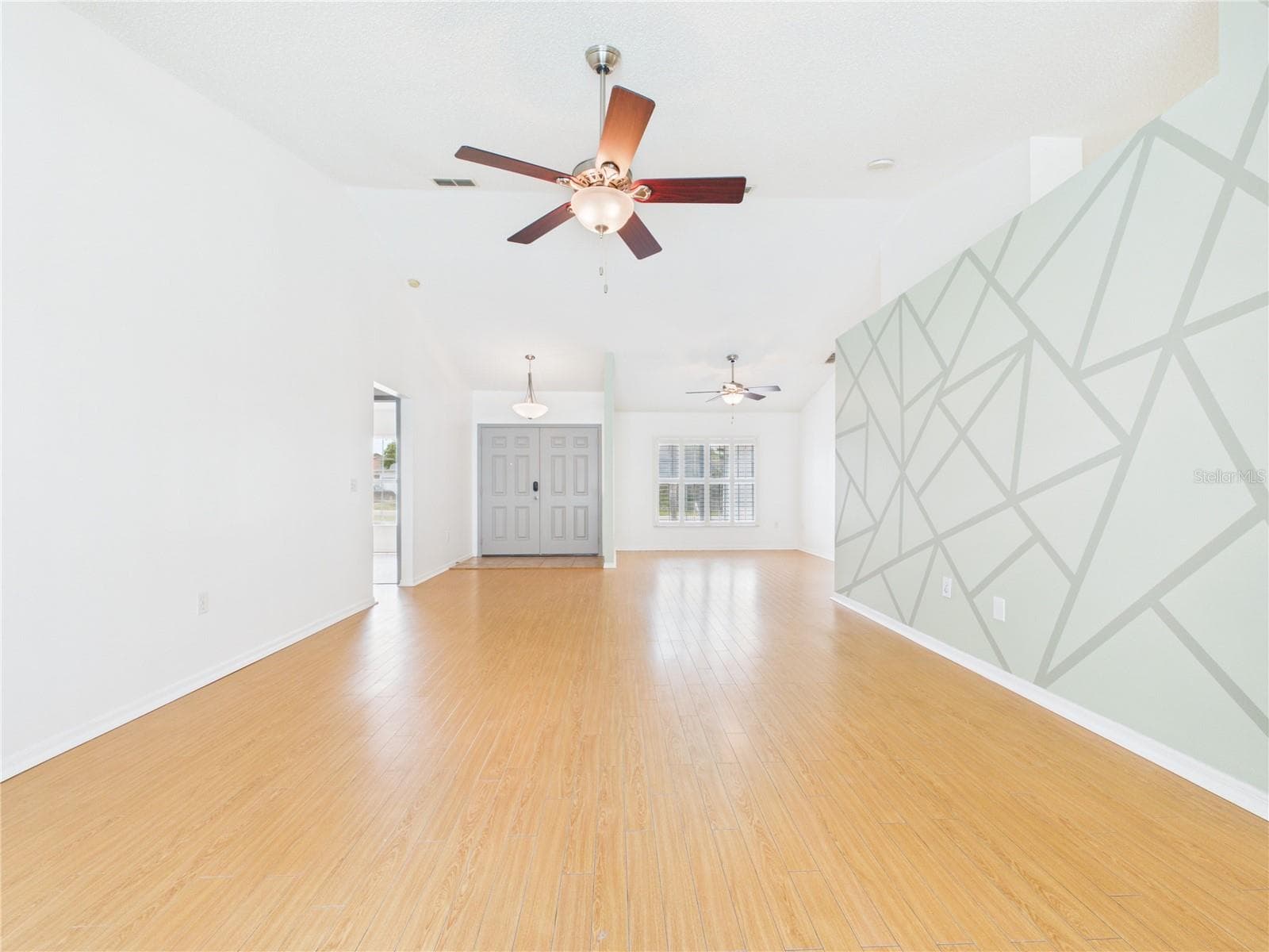 9434 Holnwon CT photo 5