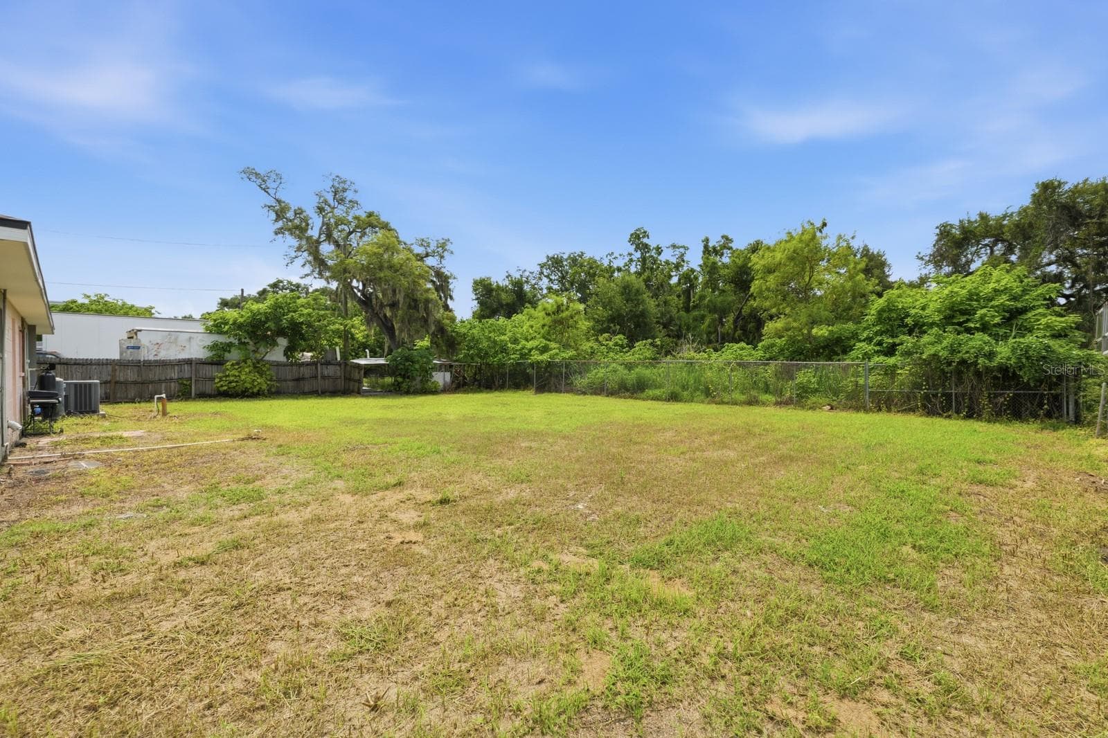 7113 Causeway Blvd photo 4