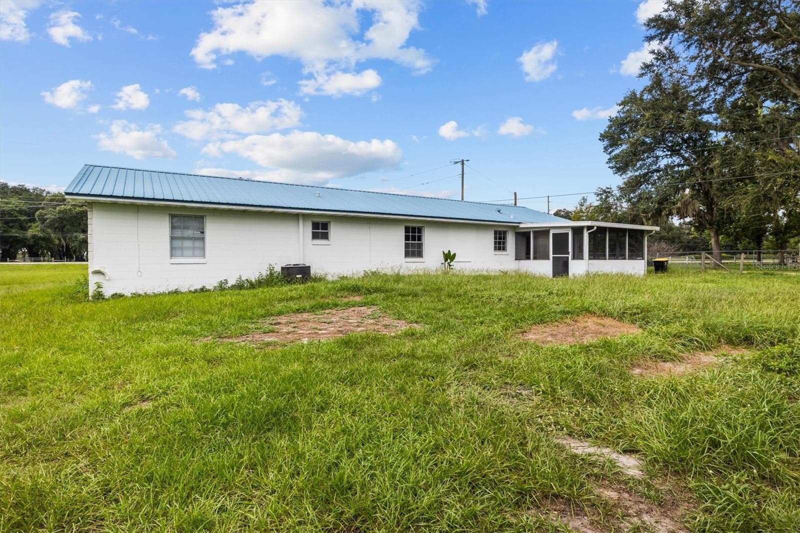 9545 State Road 33 N photo 5