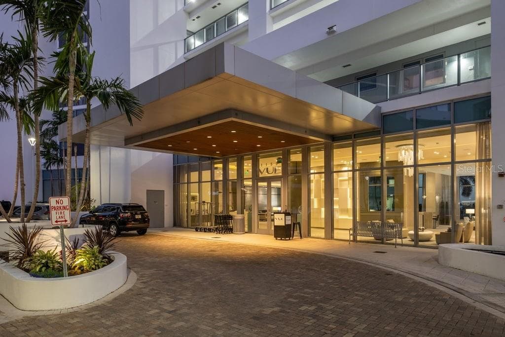 1155 N Gulfstream Ave #802 photo 5