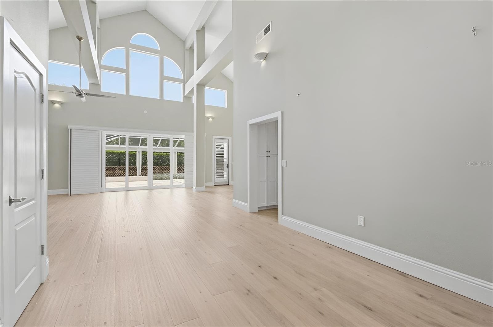 1511 N Lake Shore Dr photo 4