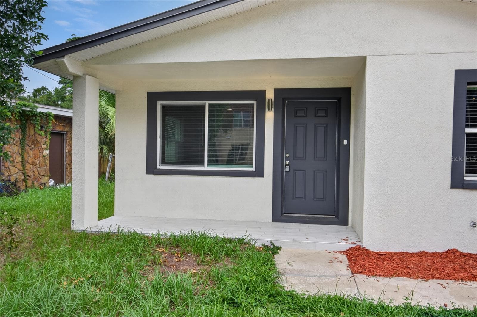 1610 N Lois Ave photo 4