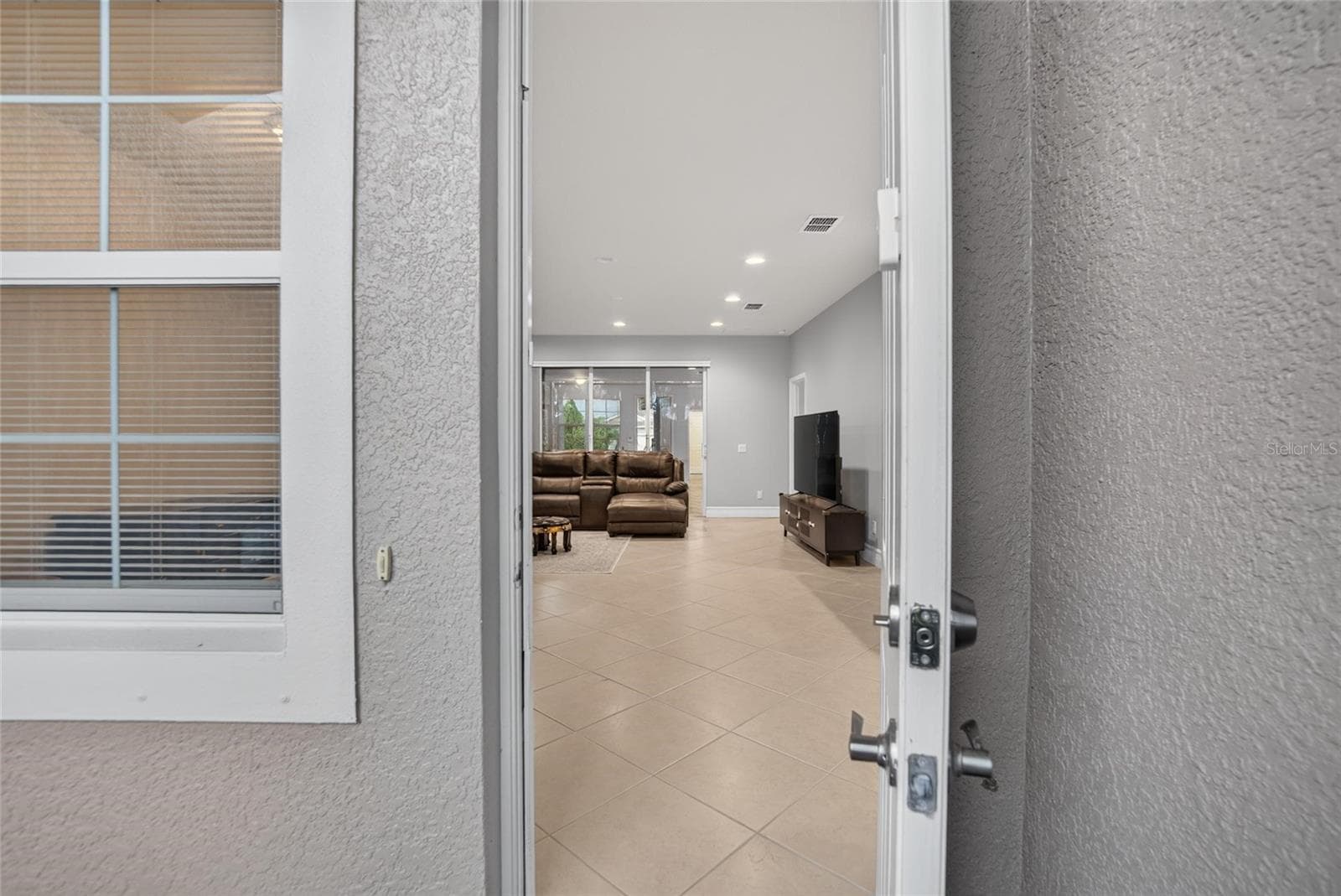 16216 Amethyst Key Dr photo 4