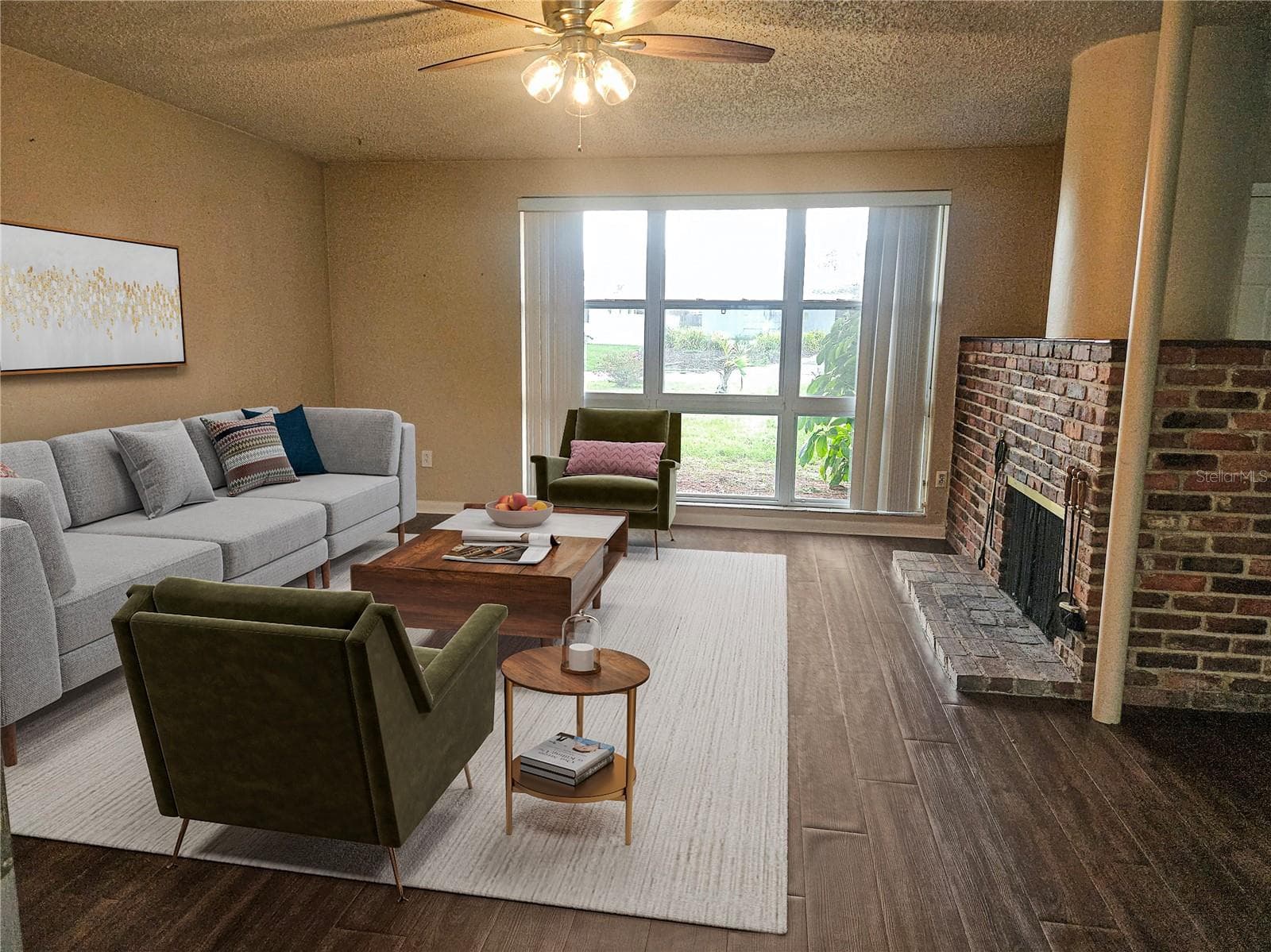 1820 Lombardy Dr photo 3