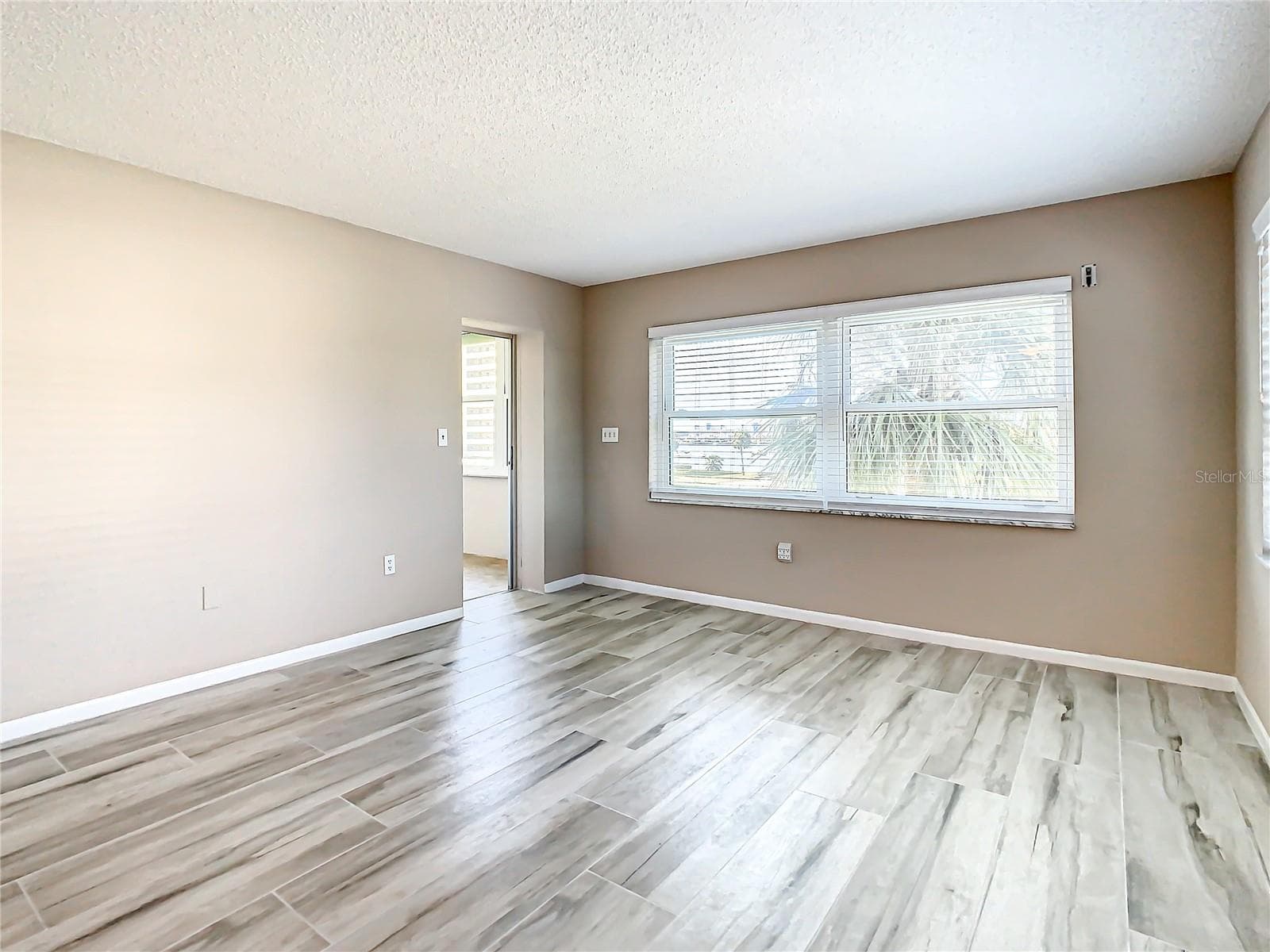 4575 Cove Cir #309 photo 5