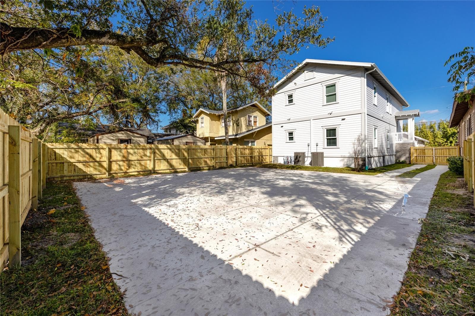 915 E 15th Ave #1 photo 5