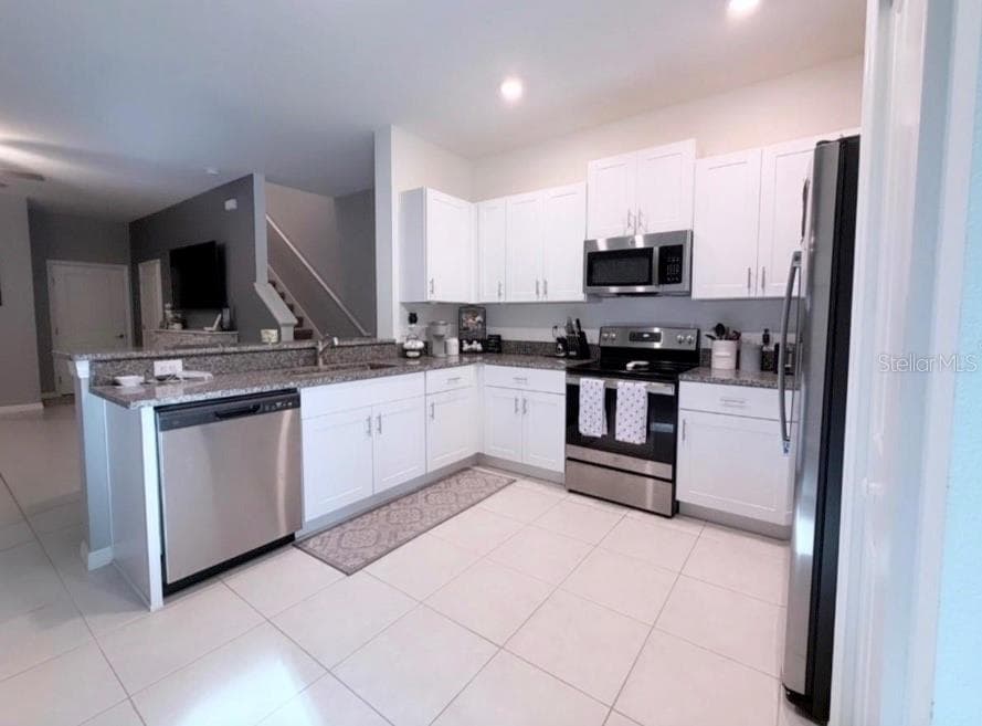 6047 Acara Ln photo 4