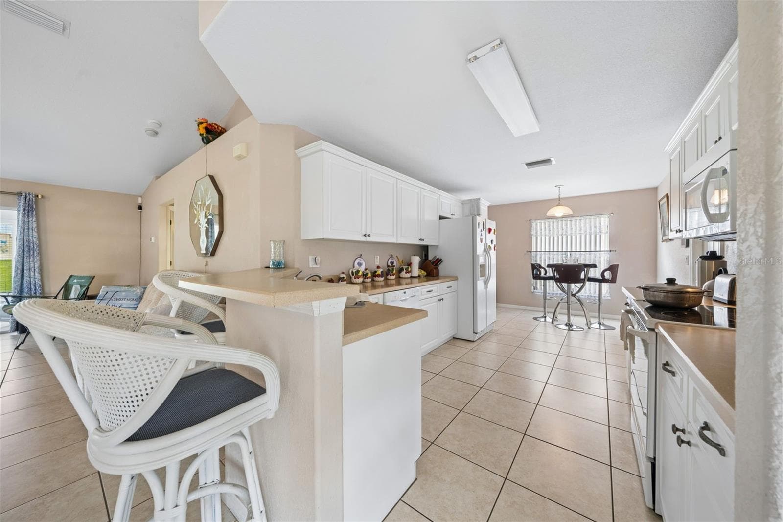 140 Morning Glory Cir photo 4