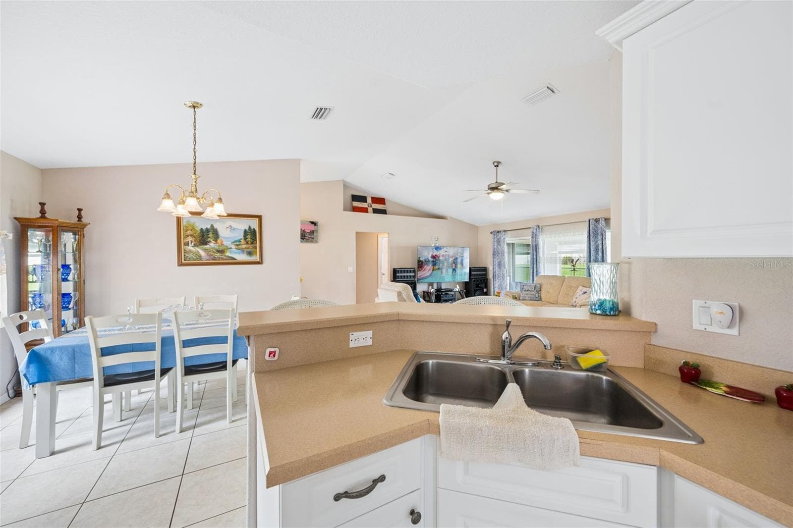 140 Morning Glory Cir photo 5