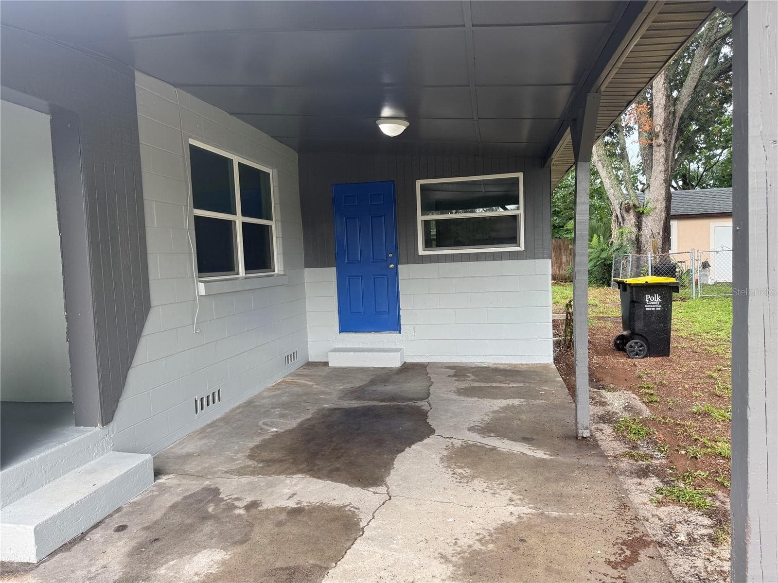 309 1st St photo 4