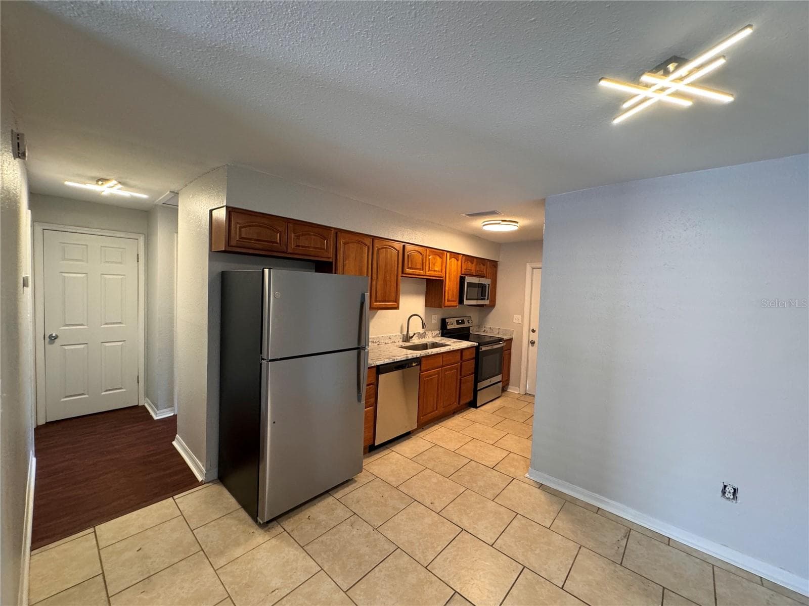 121 E Patterson St #123 photo 3