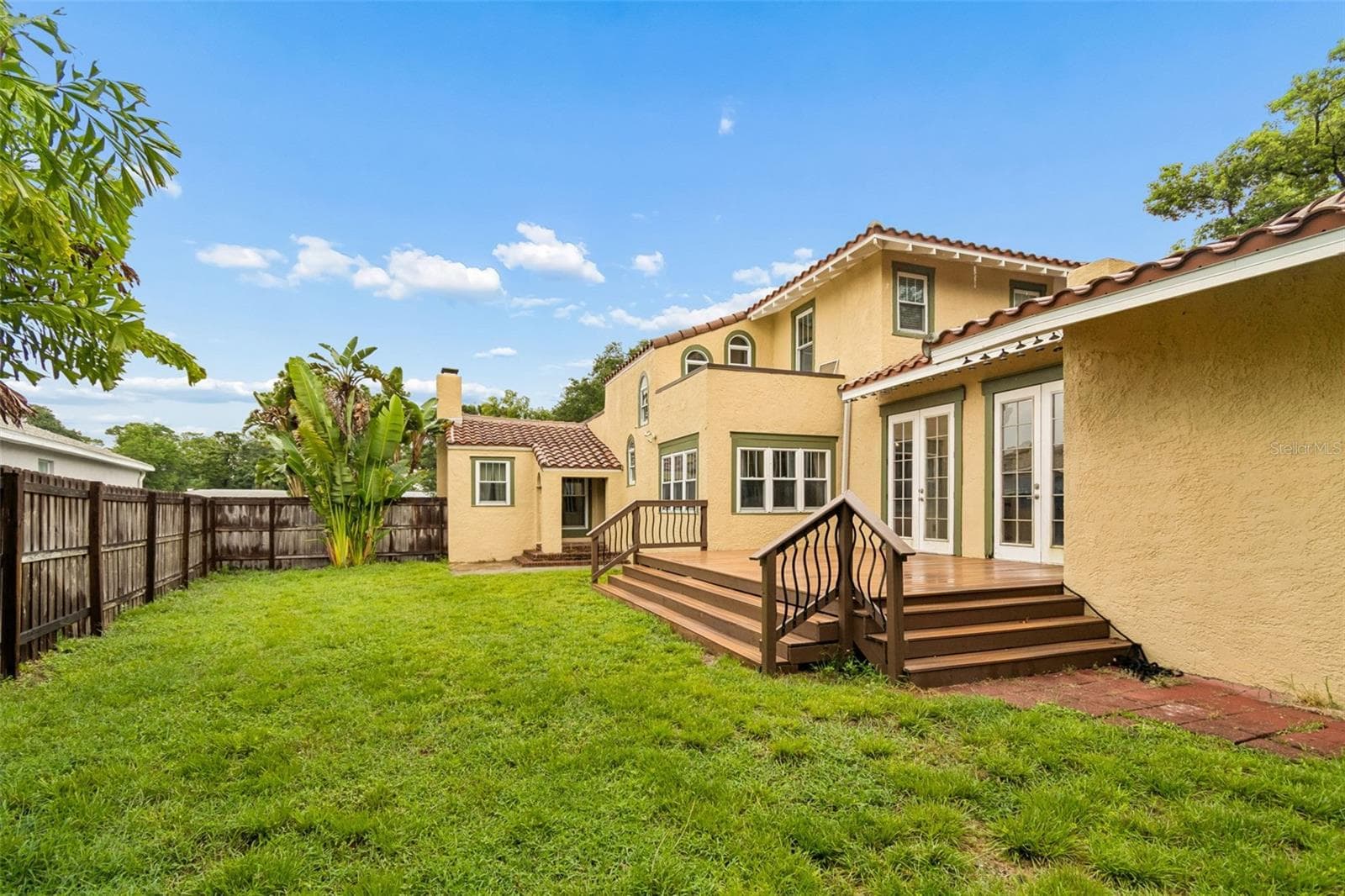 2518 Granada Cir E photo 2