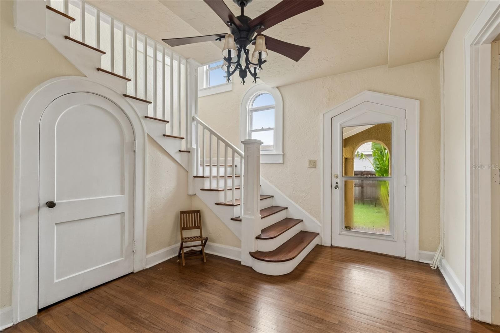 2518 Granada Cir E photo 4