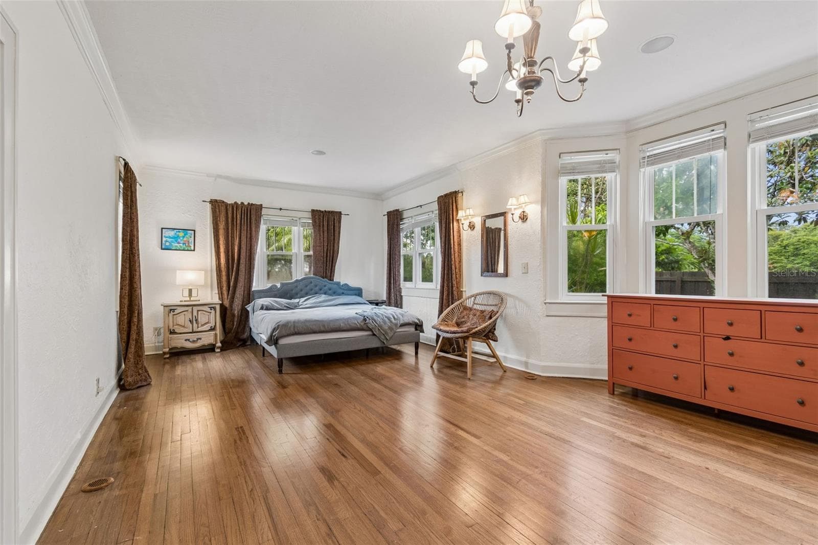 2518 Granada Cir E photo 5