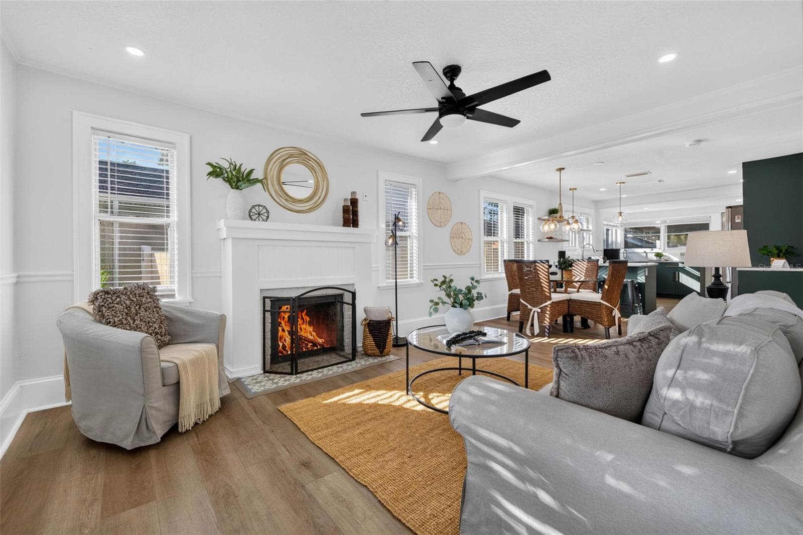 4624 Iris St N photo 5