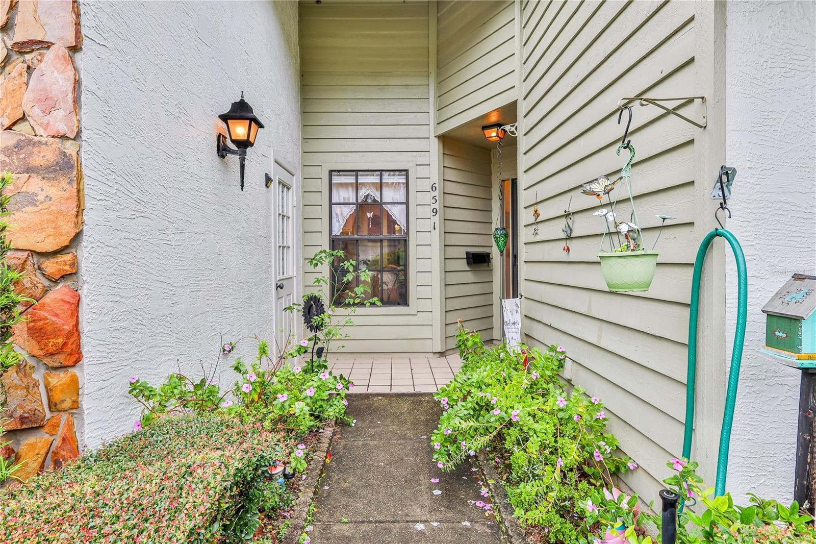 6591 Brambleleaf Dr photo 5