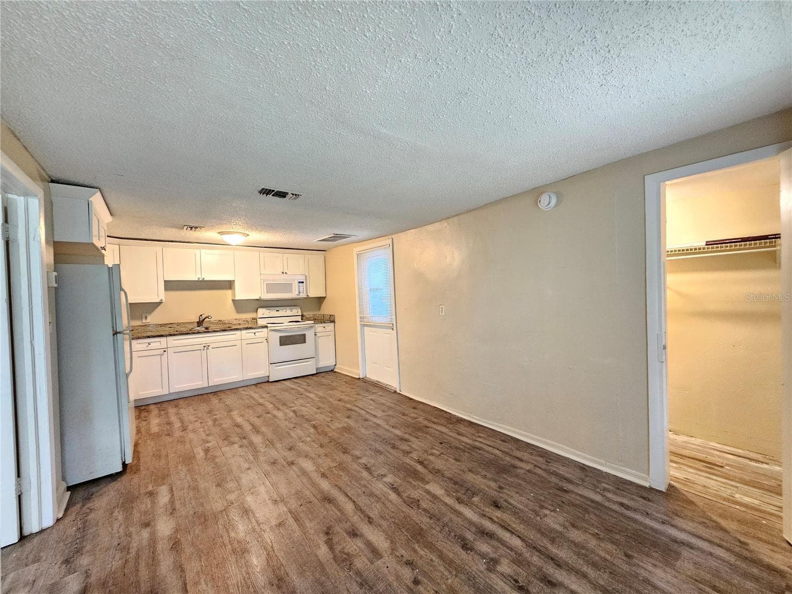 1504 E 99th Ave #B photo 3