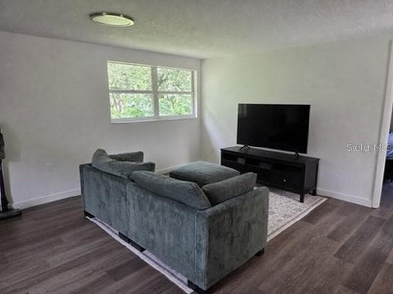 3425 Holland Dr photo 4