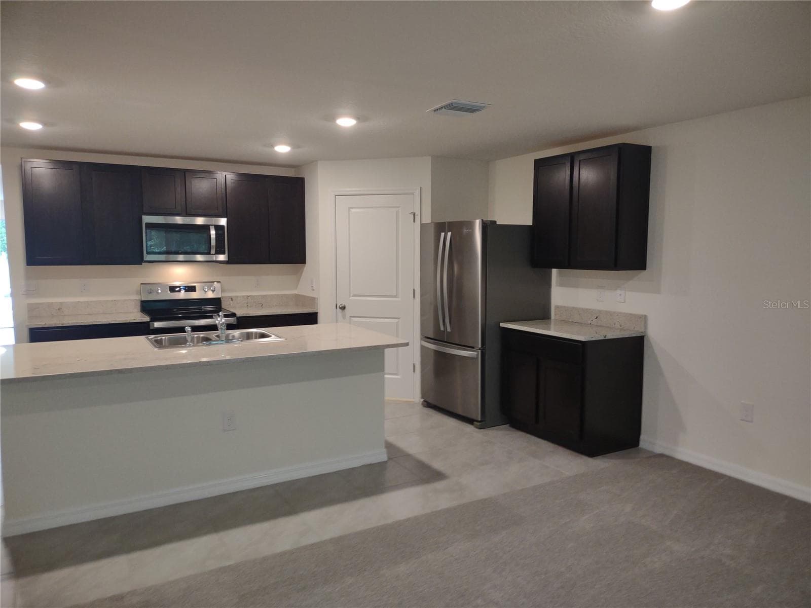 5215 Byronic CT photo 4