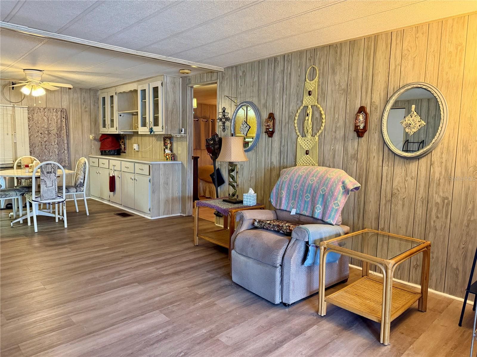 5301 Algeria CT photo 4