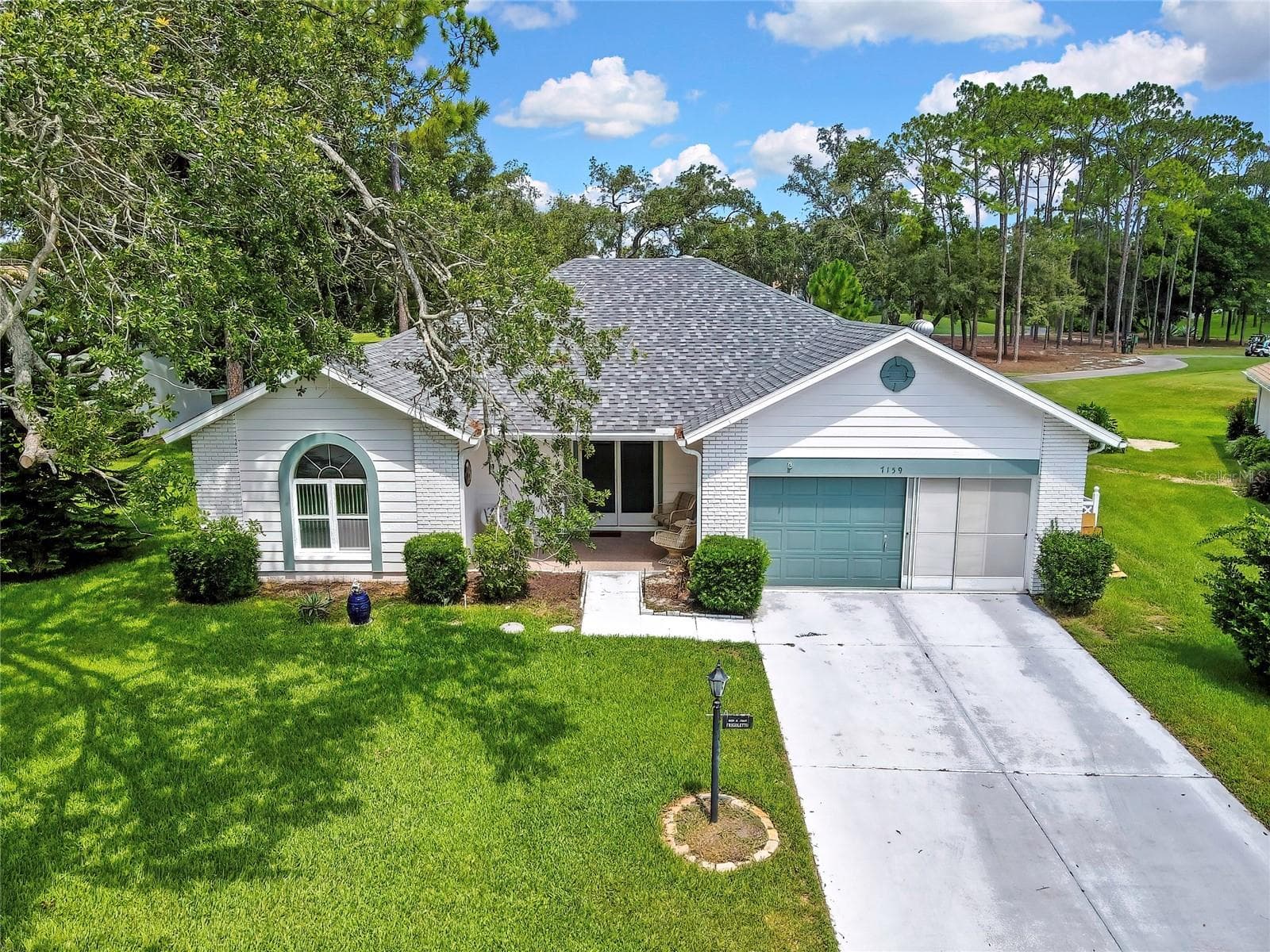 7159 Crown Oaks Dr photo 5