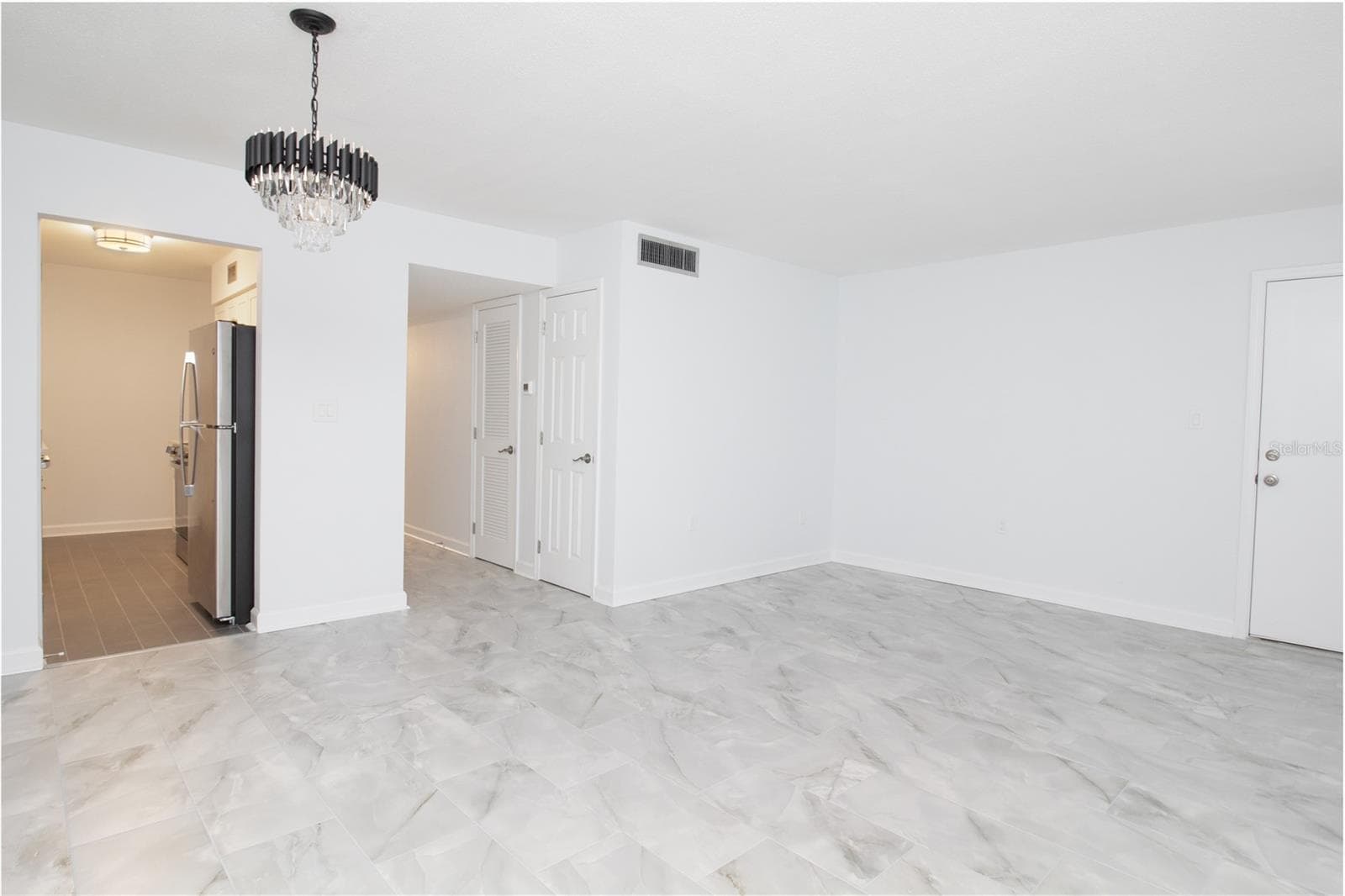 1115 Rue Des Chateaux #1A photo 5