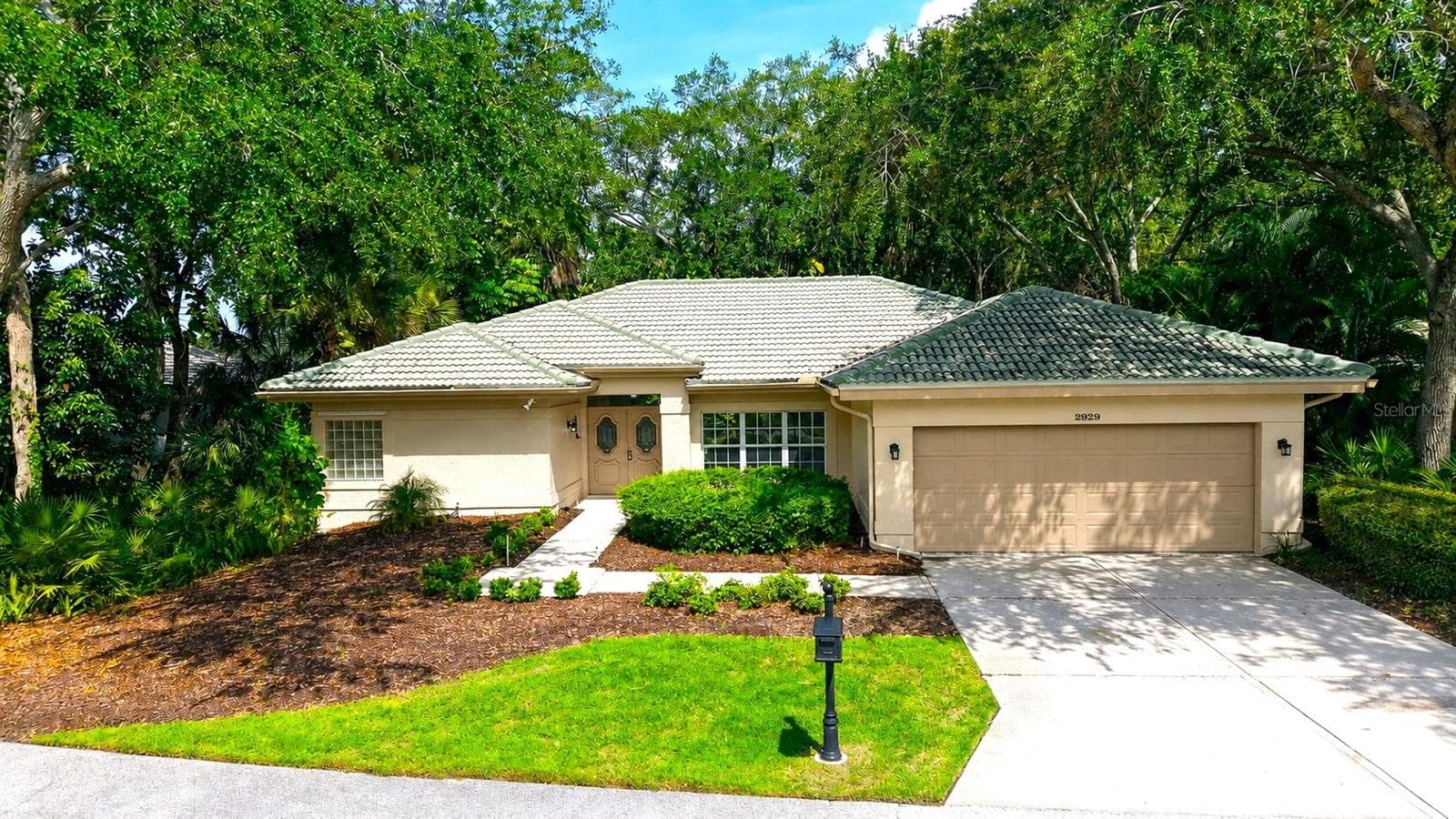 2929 Sandringham Pl
