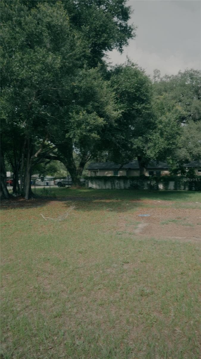 1501 E North Bay St photo 4