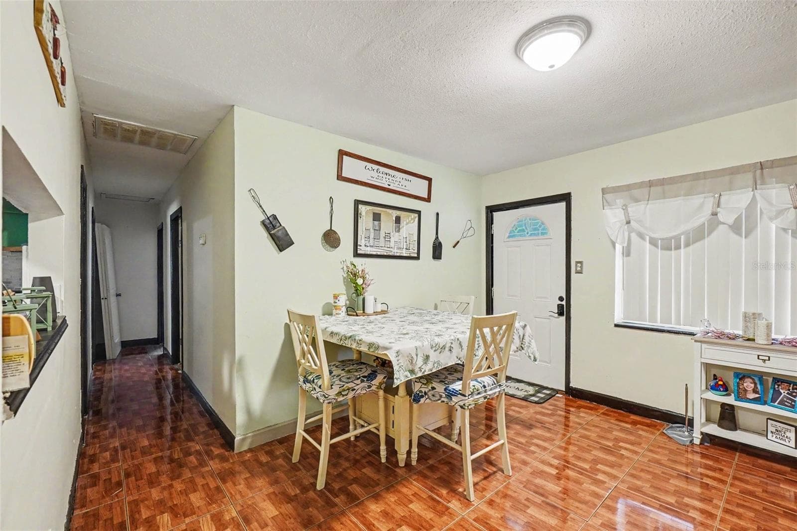 3040 Strawberry Ln photo 4