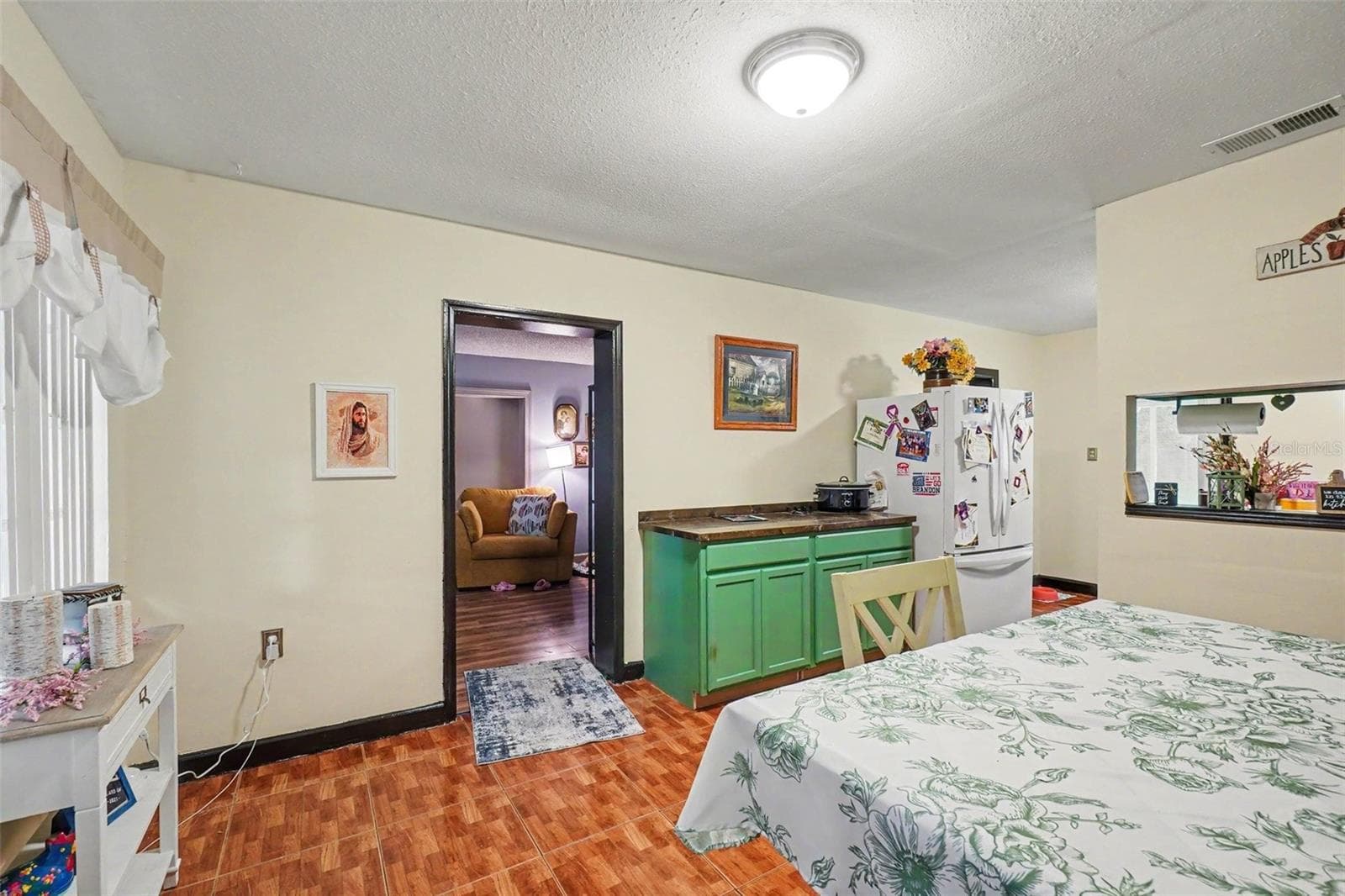 3040 Strawberry Ln photo 3