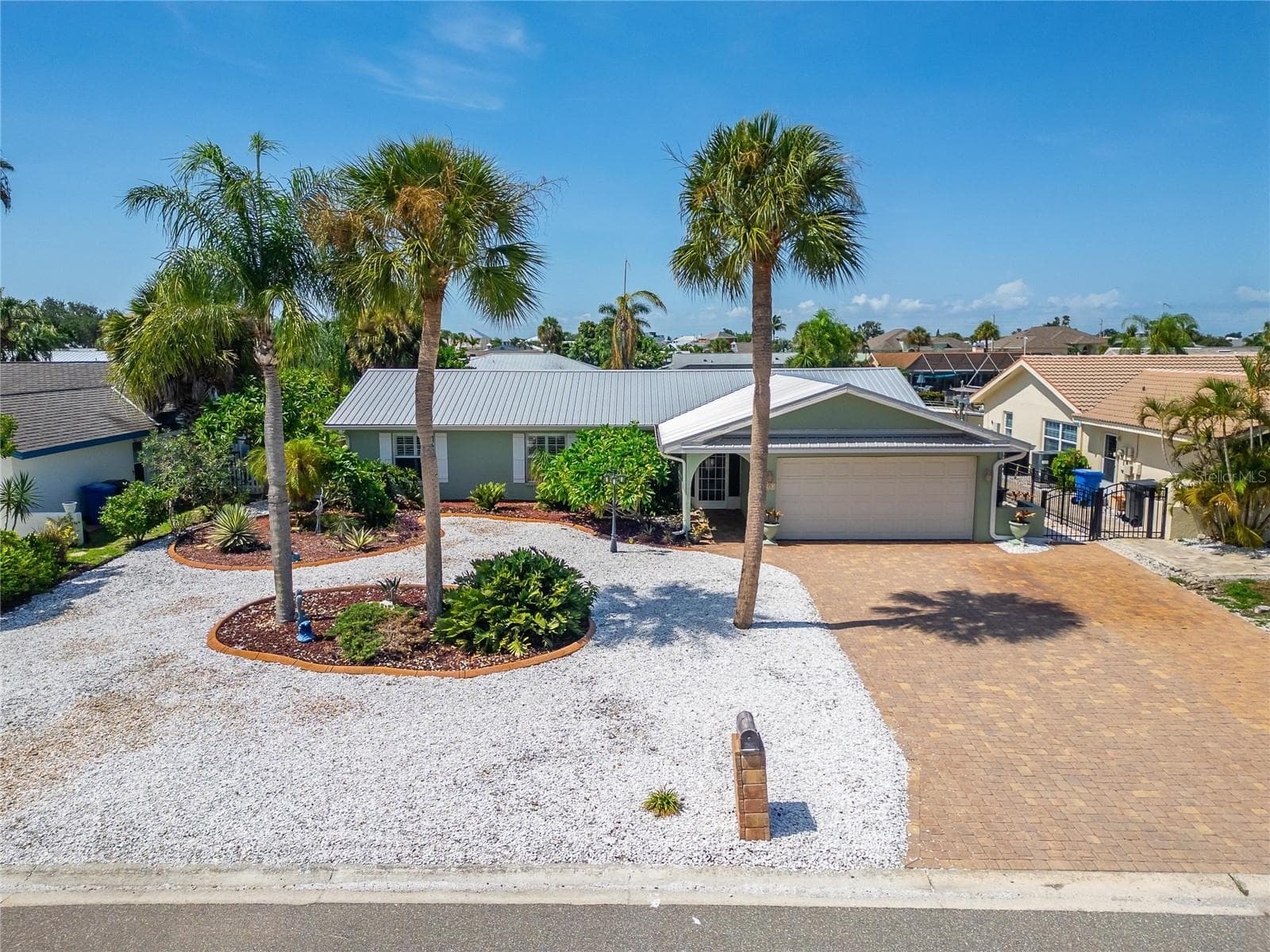 908 Sago Palm Way