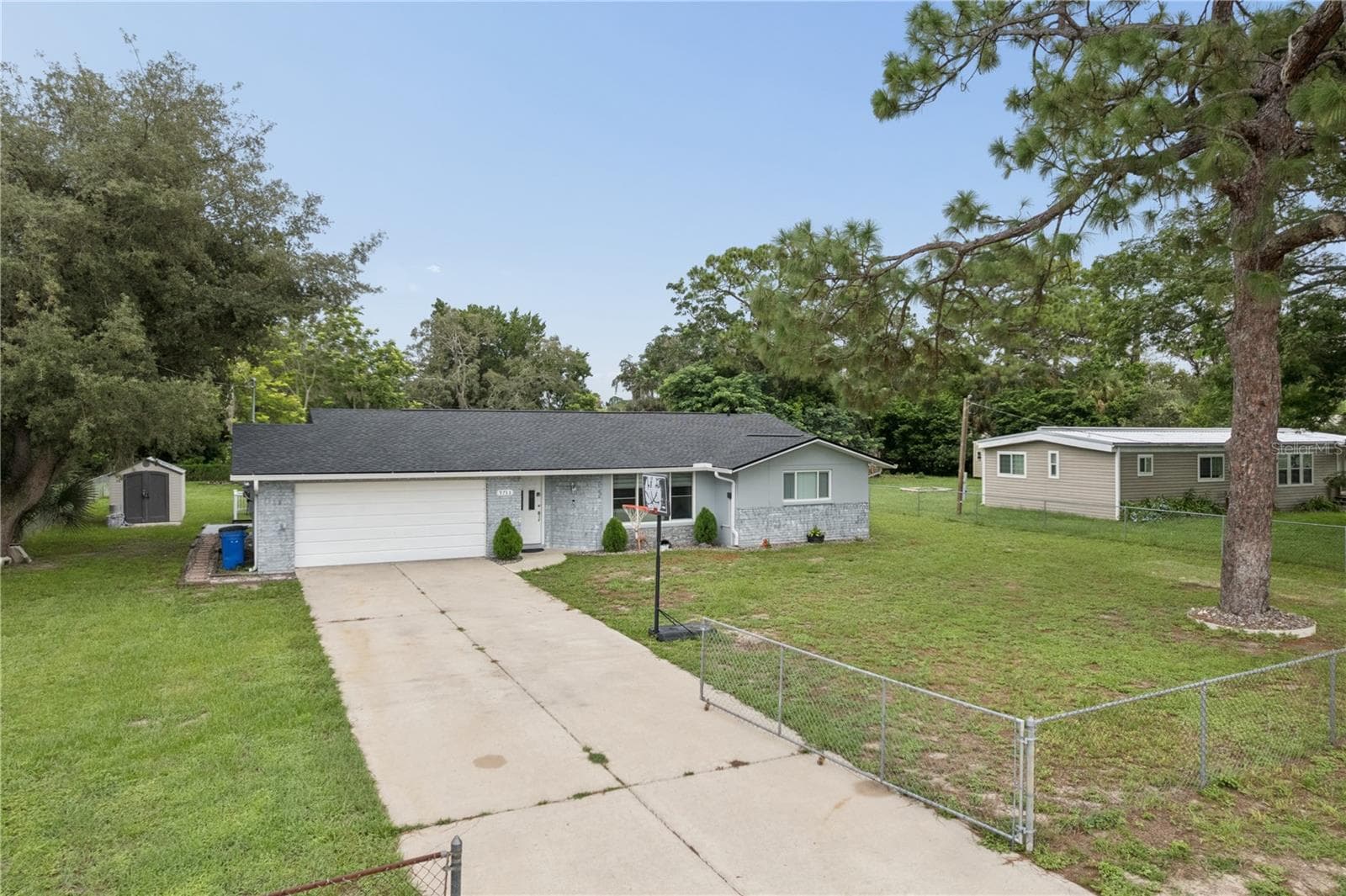 9733 Dick St photo 4