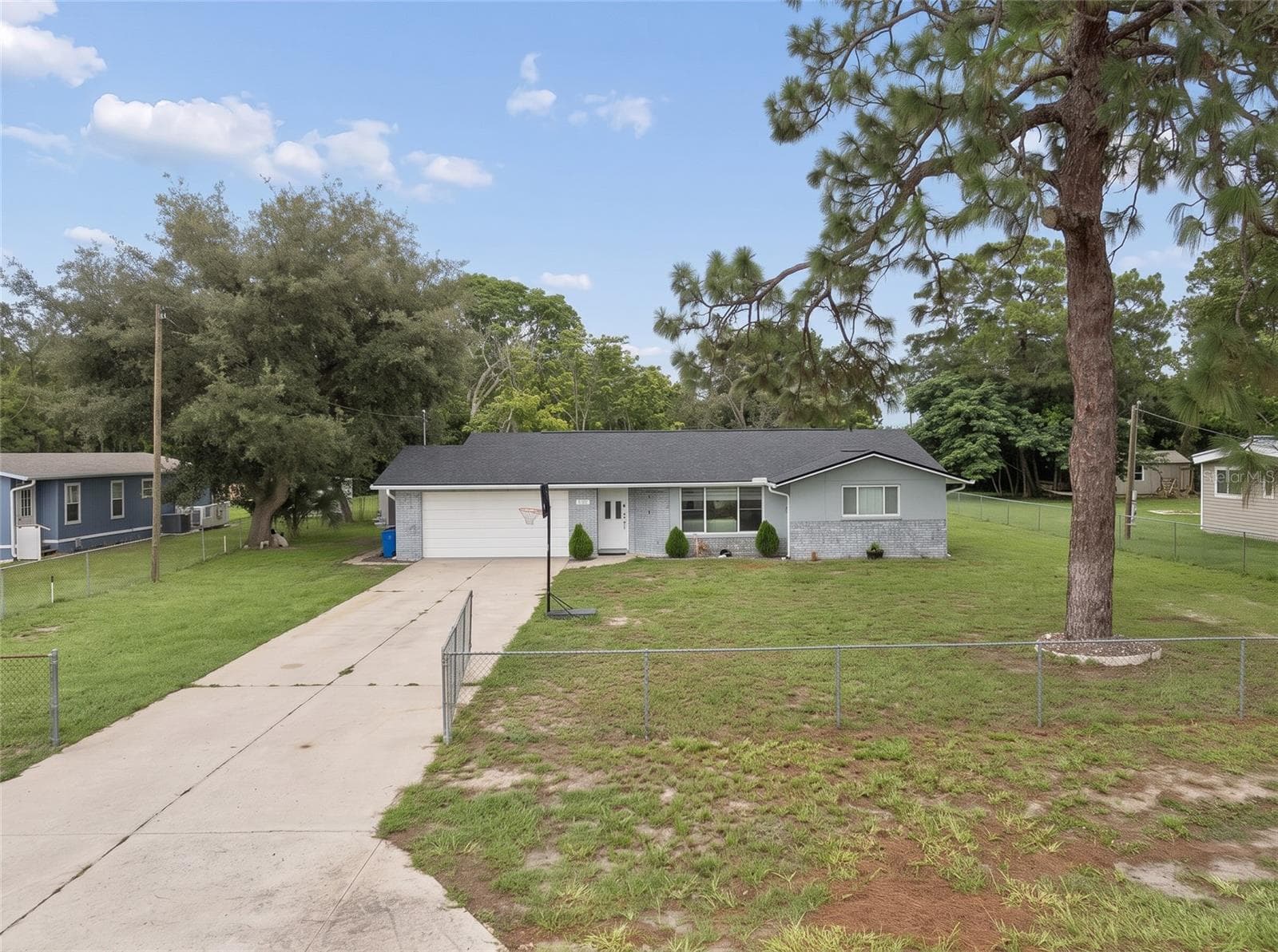 9733 Dick St photo 5