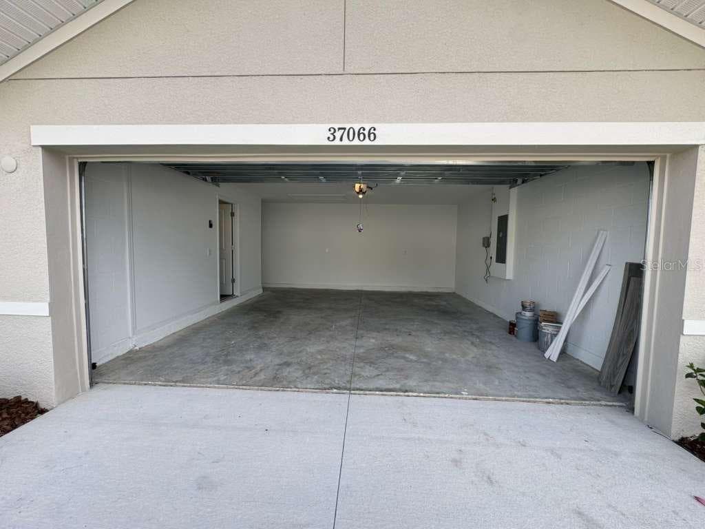 37066 Kings Crown Dr photo 3