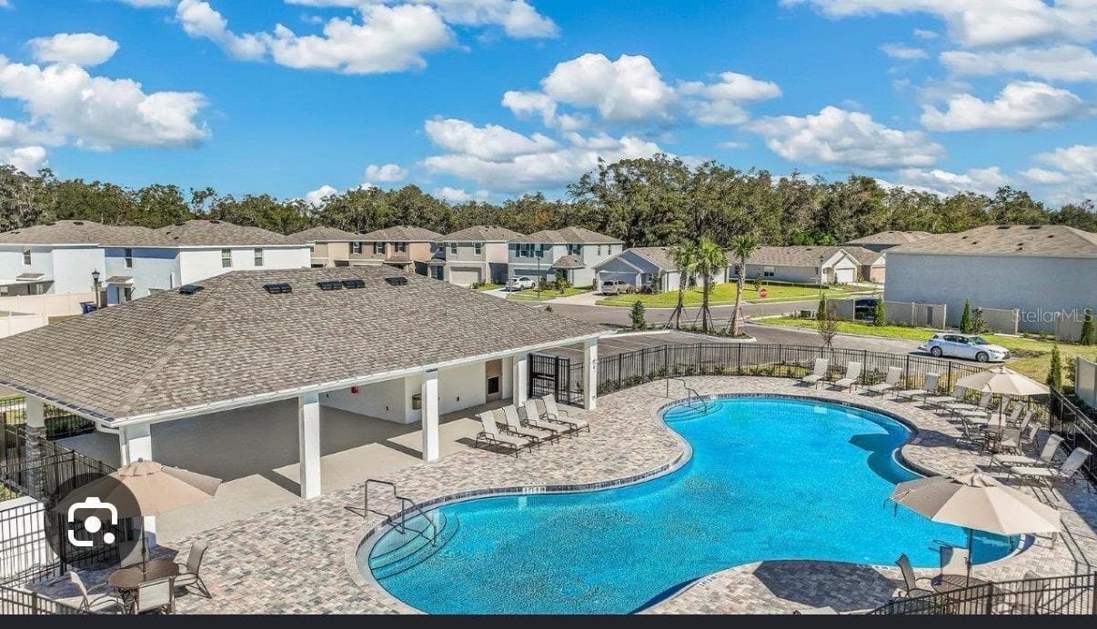37066 Kings Crown Dr photo 4